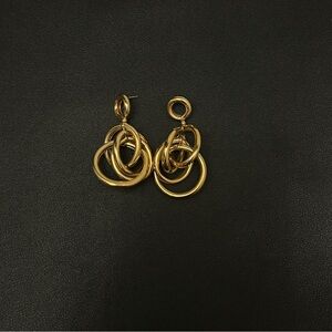 Elegant Gold Hoop Earrings